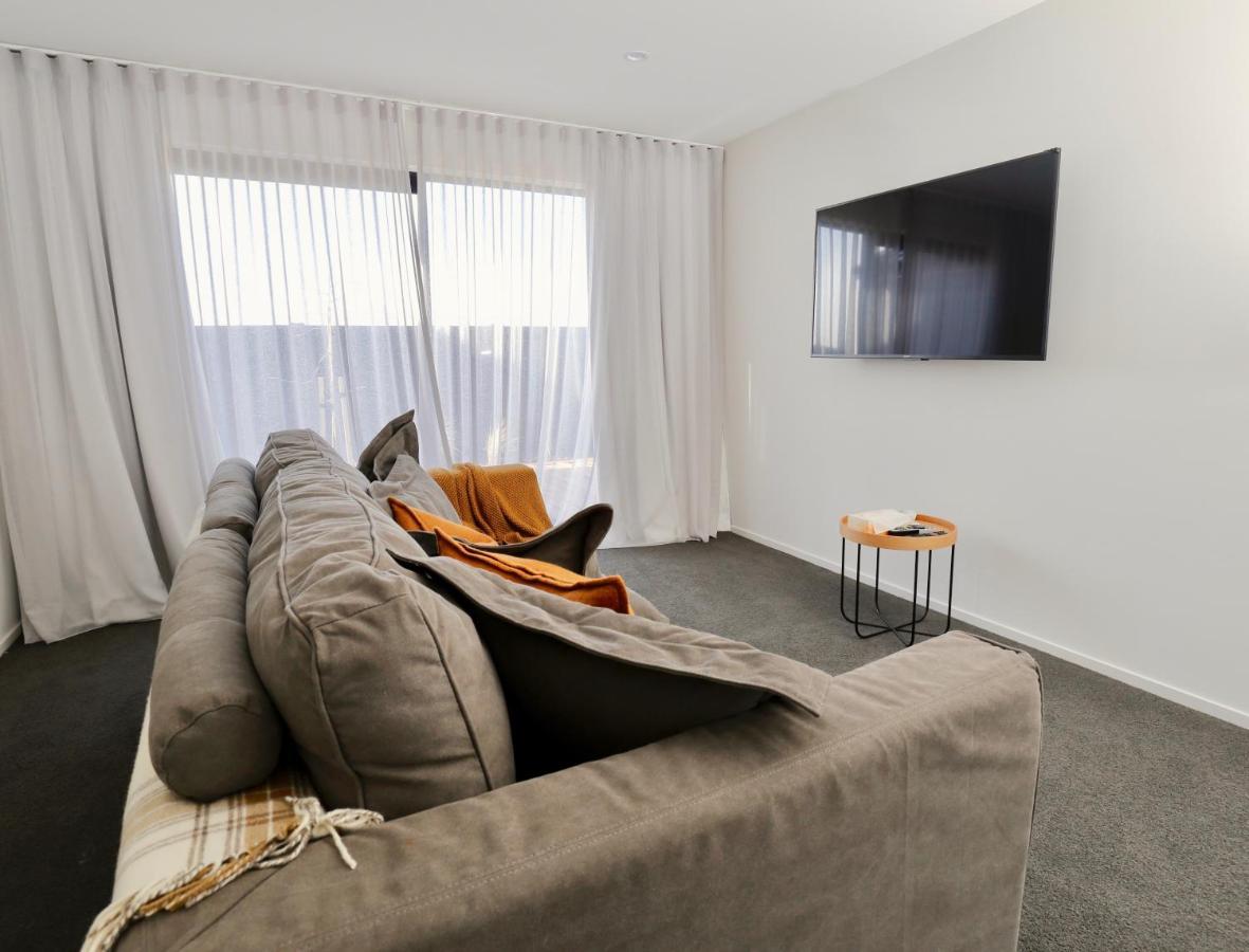 Lake House - Te Anau Holiday Home Ngoại thất bức ảnh